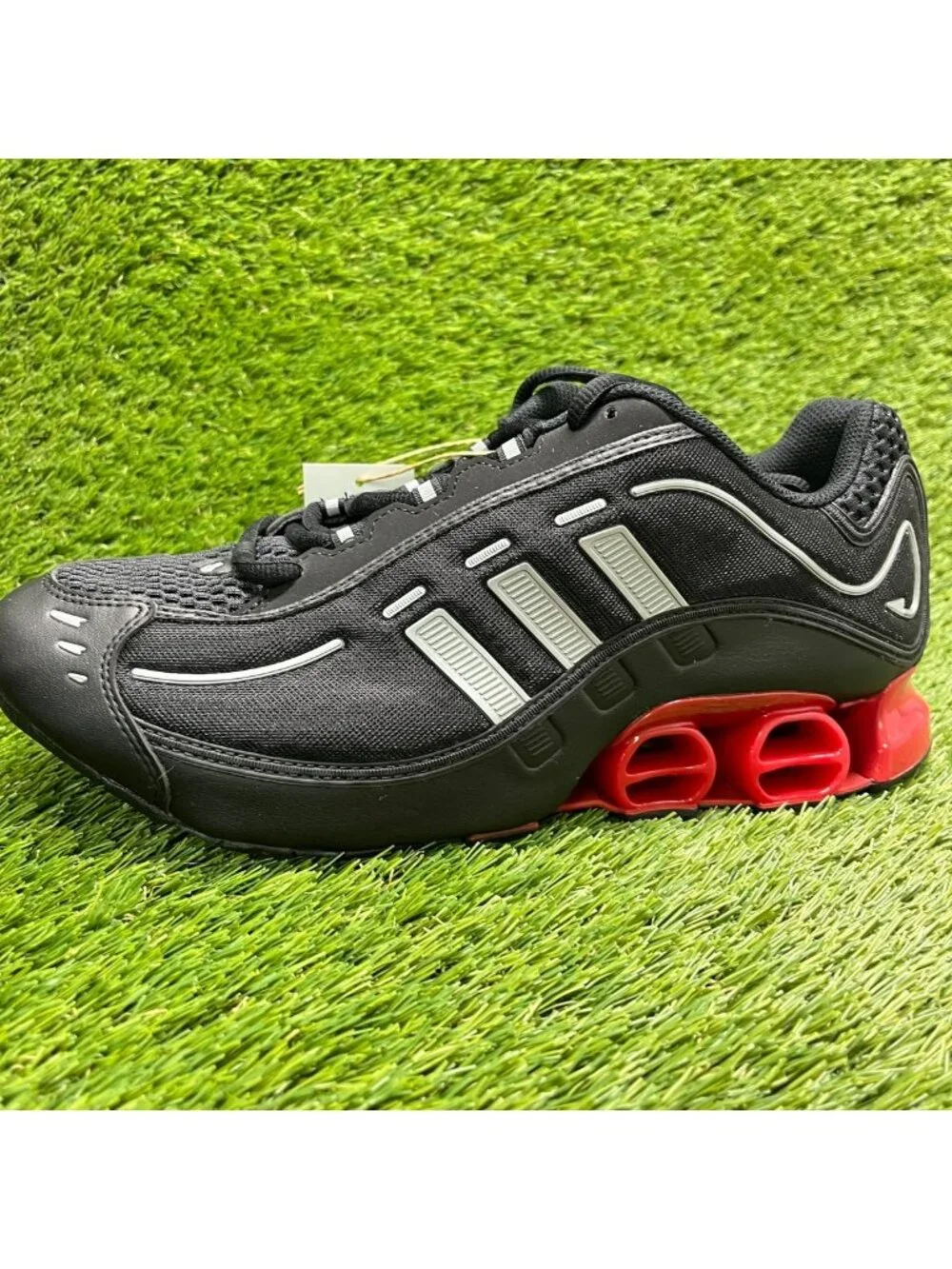 Adidas Megaride 01 Mens Size 11 Black Red White Athletic Running Shoes Sneakers